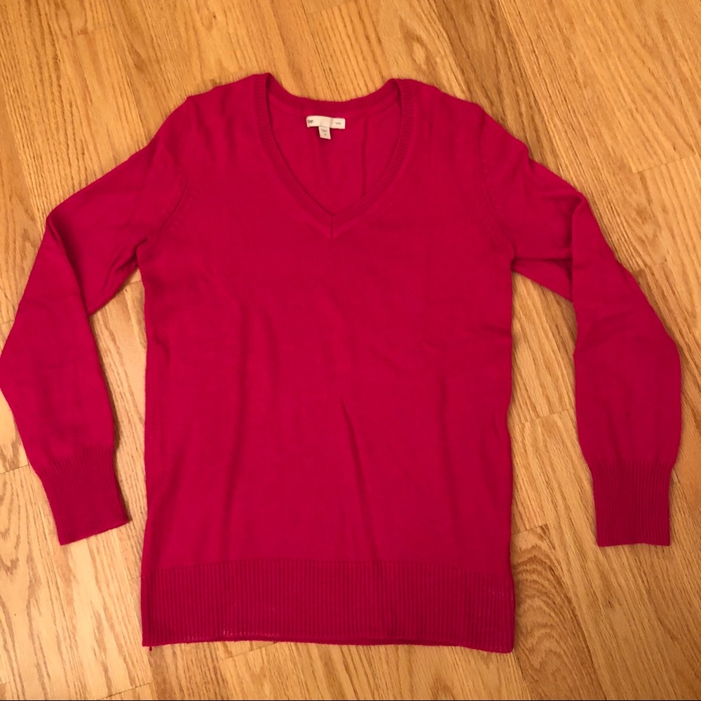 Gap luxe hot pink v neck sweater
